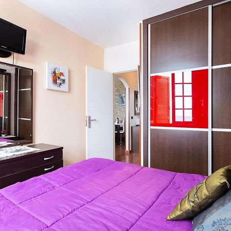 Apartamento En Primera Linea De Playa Con Aire Acondicionado Арона Экстерьер фото